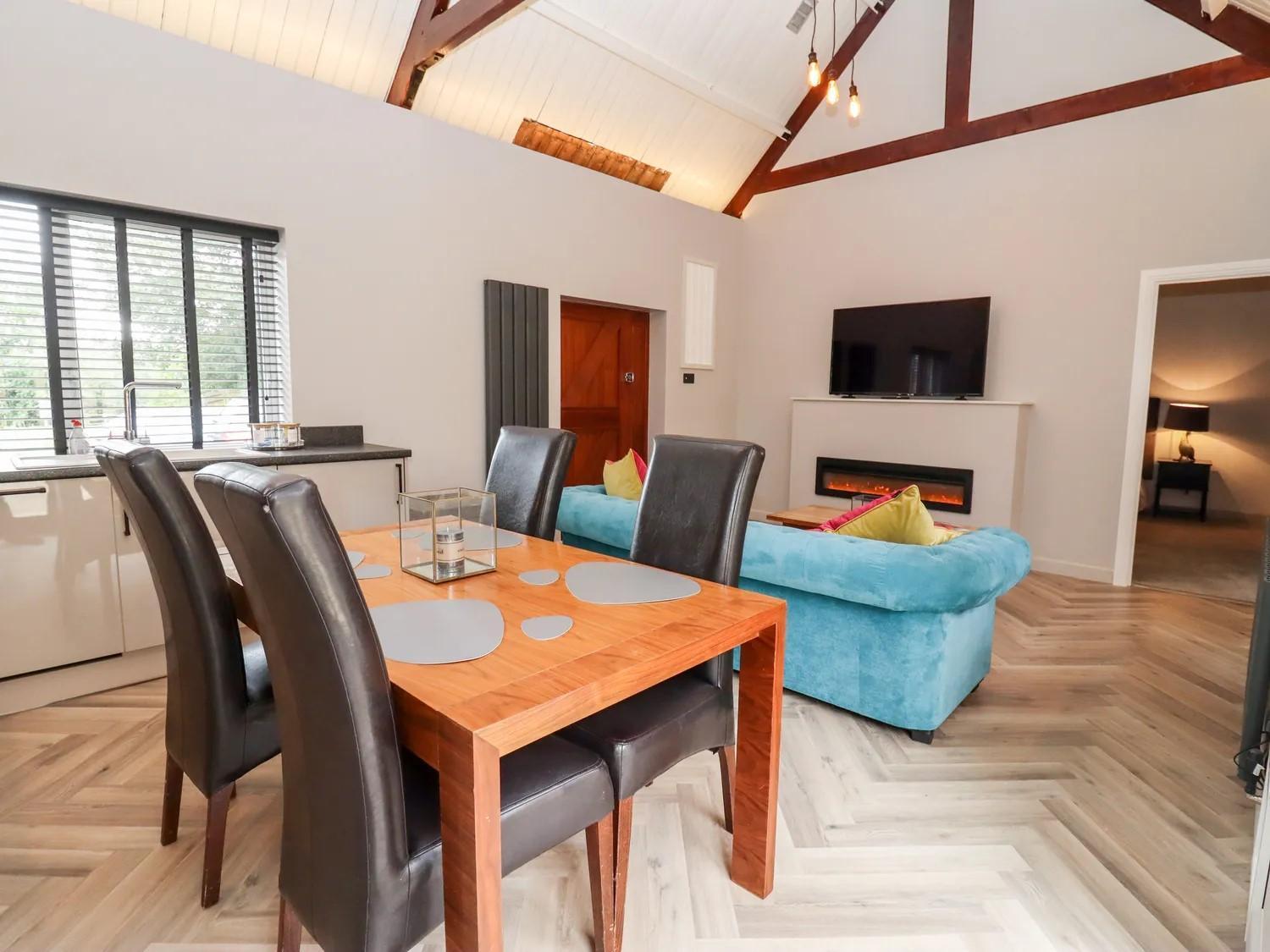 Mayfield Cottage มาล์มสบรี ภายนอก รูปภาพ